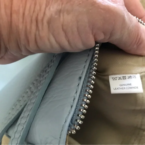 Vera Pelle Light Blue Crossbody Bag - Picture 6 of 9